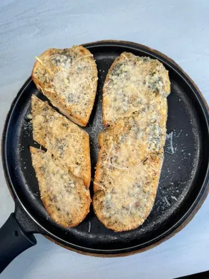 GARLIC BREAD