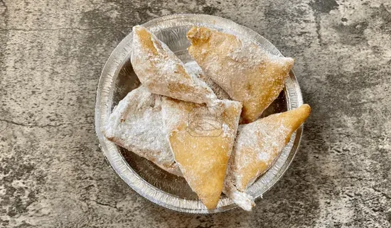 Pizza Frita: fried dough