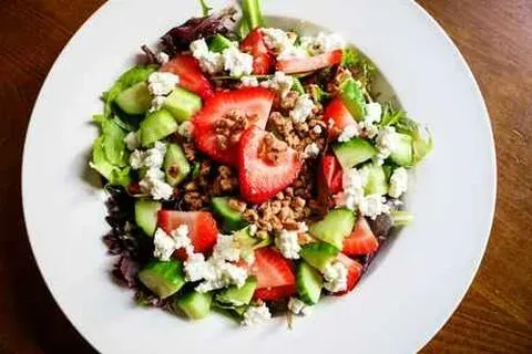 Strawberry Pecan Salad