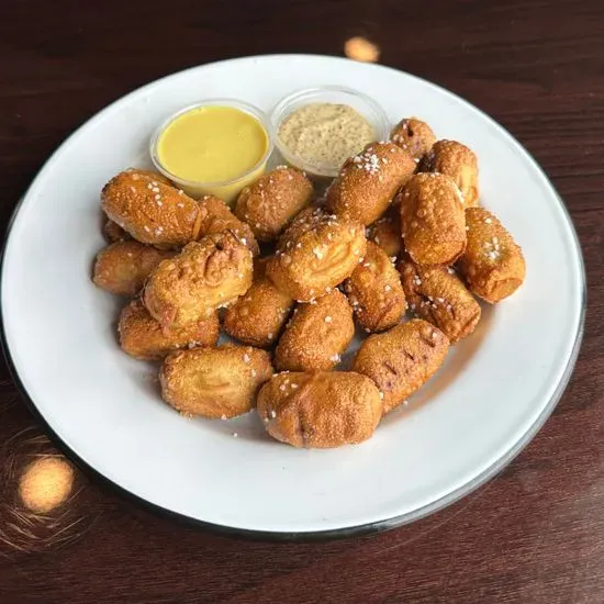 PRETZEL BITES