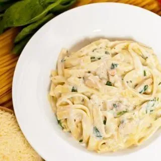 FETTUCCINE ALFREDO