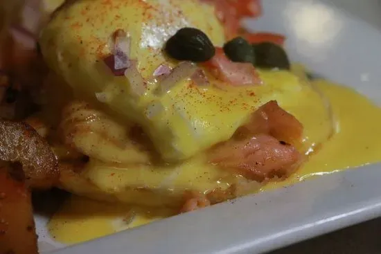 Salmon Benedict