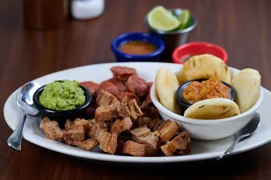 Picada Mondongos