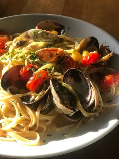 SPAGHETTI alle VONGOLE