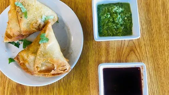 Veggies Samosa (2pcs) (VEGAN)