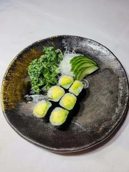 Avocado Roll (6pcs)