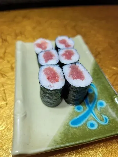 Tuna Roll* (6pcs)