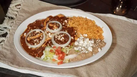 Pollo En Mole