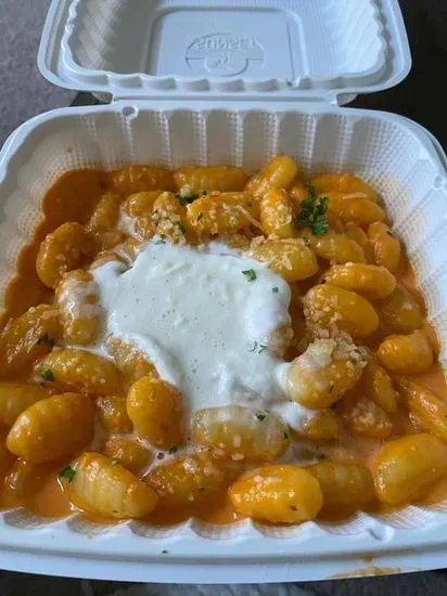 Gnocchi alla Vodka e Burrata 