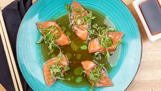 Modern-Style Yellowtail, Tuna or Salmon Sashimi 5pc