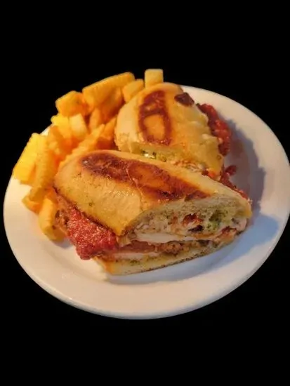 CHICKEN PARMIGIANA SUB