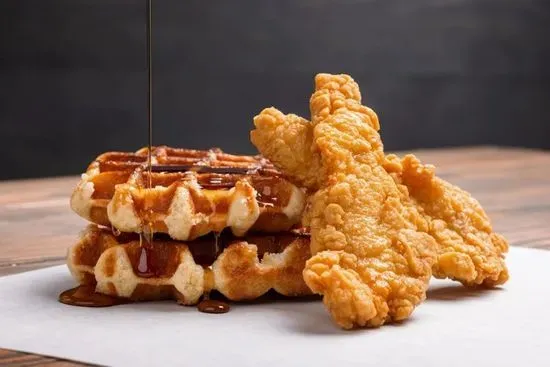 CHICKEN & WAFFLES