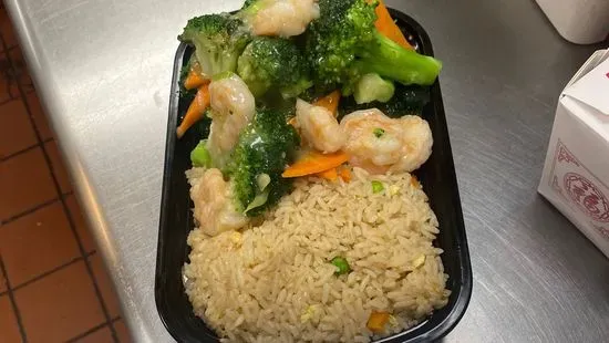 C11-Shrimp with broccoli 