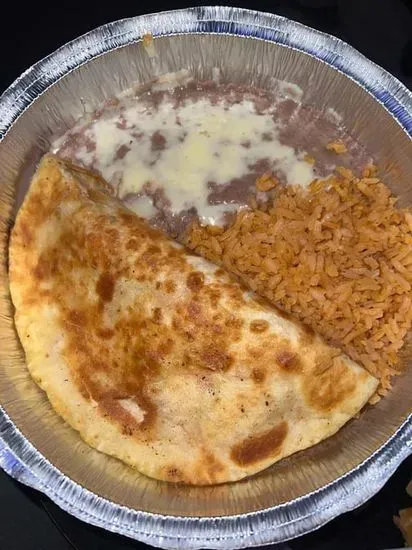 73. Quesilla Combo