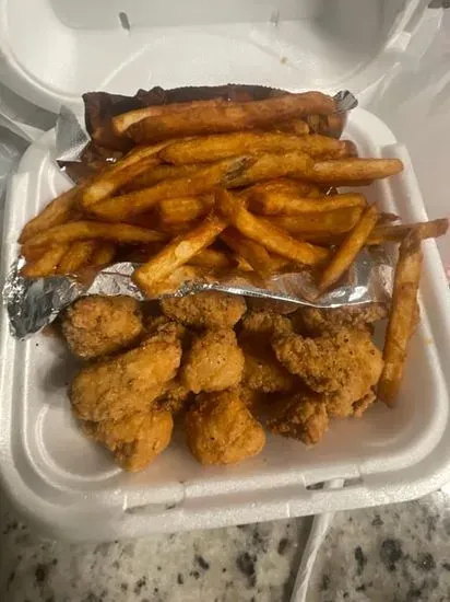 Fifteen Piece Wings Combo with Fries