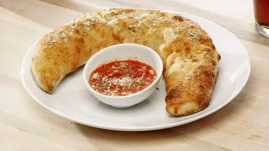 Quattro Formaggio (Four Cheese) Stromboli