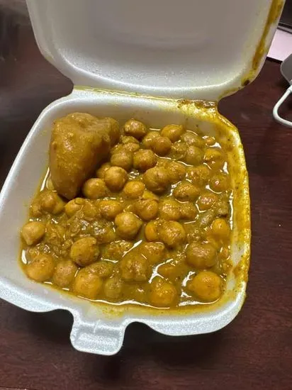 Curried Chick Peas and Potatoes 