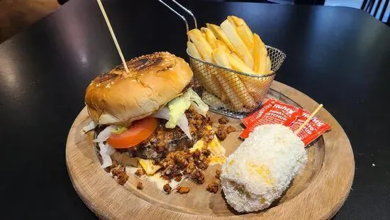 La Chiqui Burger