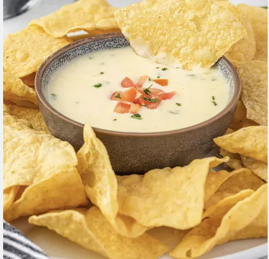 Chips & Queso