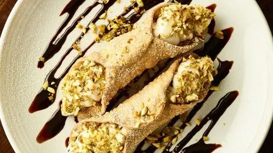 Traditional Cannoli**