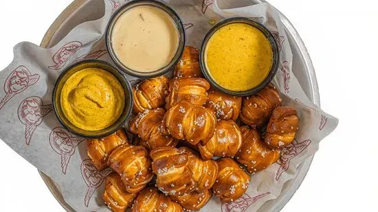 PRETZEL BITES