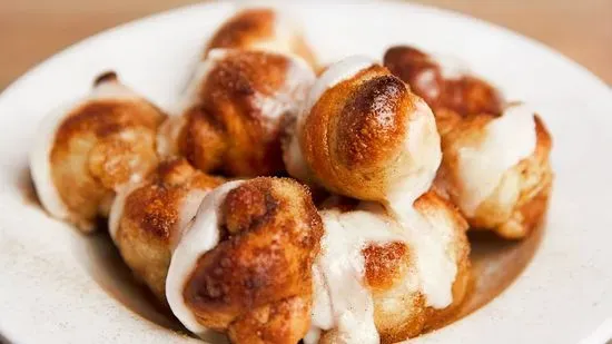 Cinnamon Knots (with Icing)