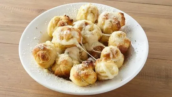 Mini Garlic Knots w/ Cheese