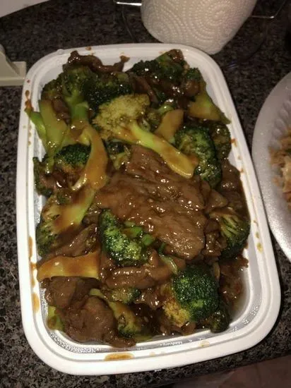 B2. Beef with Broccoli