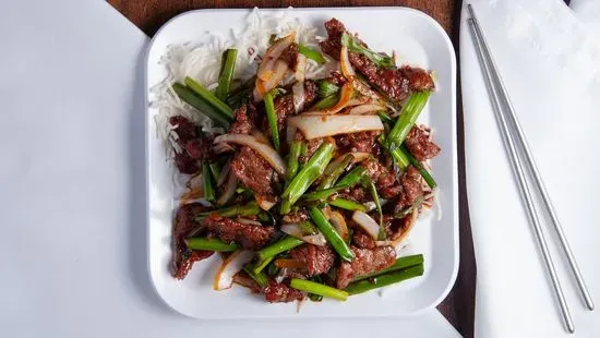 CS15. Mongolian Beef or Chicken