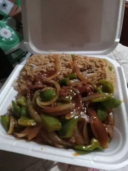 C7. Pepper Steak with  Onion or Chicken