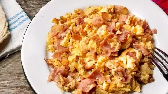 Scrambled Eggs with Ham/ Huevo con Jamón 