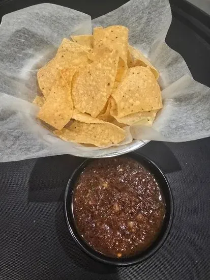 Small Chips & salsa