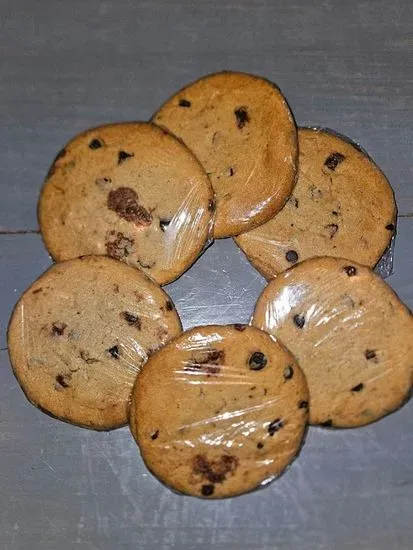 Fresh Baked Chocolate Chip Cookies - Half Dozen