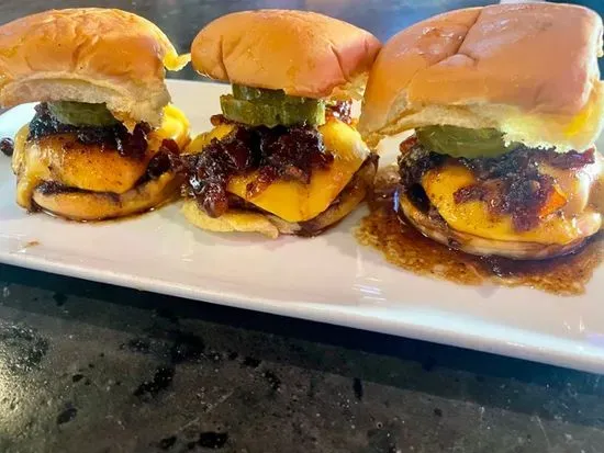 Bacon Chutney Sliders