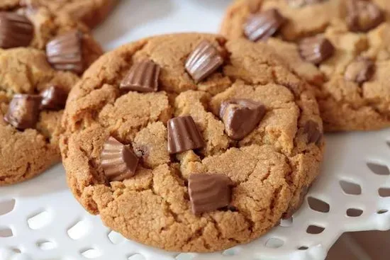 Giant Chocolate Chip Cookie