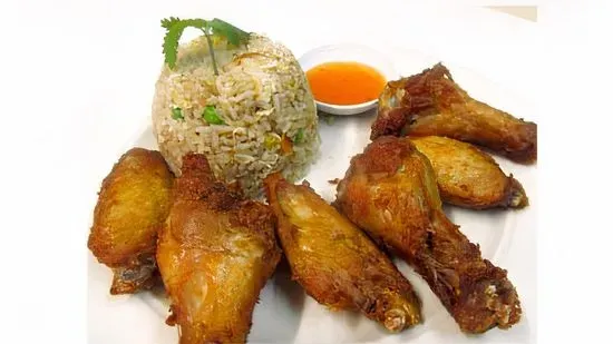  Fried Chicken Wing with Fried Rice (10)