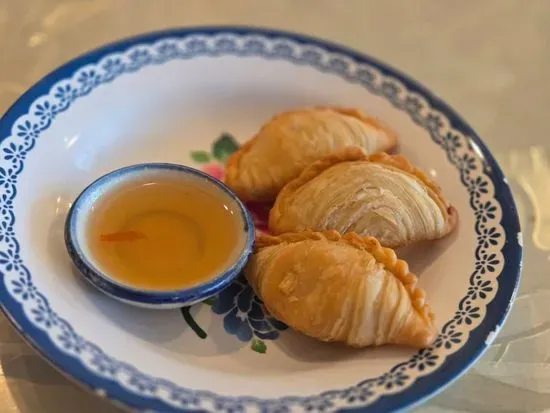 Chicken Curry Puffs