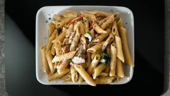 Jerk Chicken Rasta Pasta 