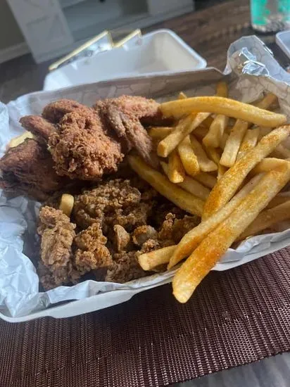 Gizzards & Wings (3 Pieces)