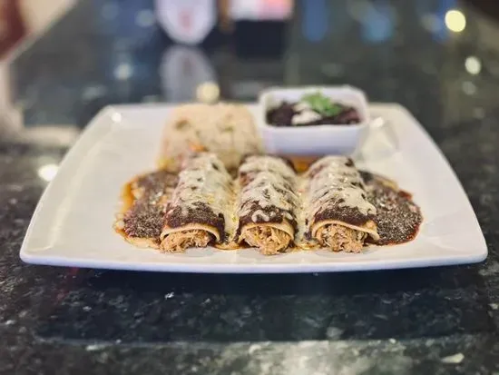 Enchiladas Oaxaqueñas