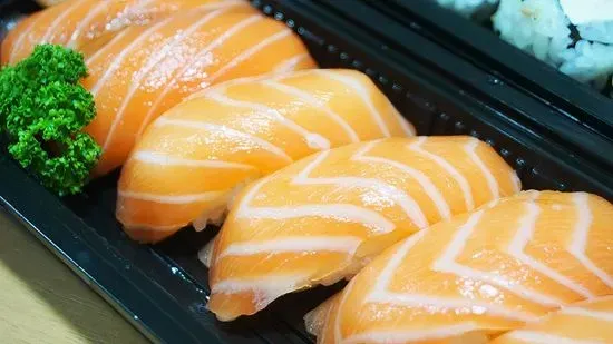 Salmon Sushi