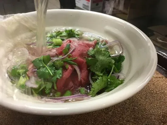 Eye Round & Tendon Pho