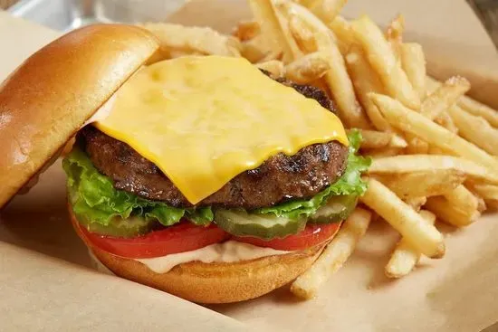 Classic Cheeseburger*