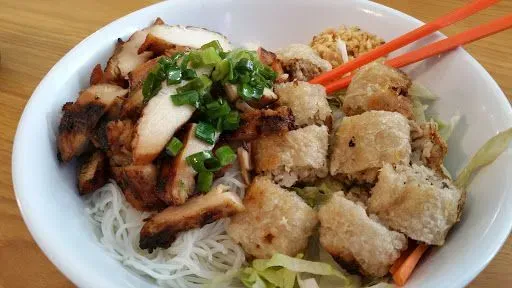 Grilled Chicken Vermicelli Noodle