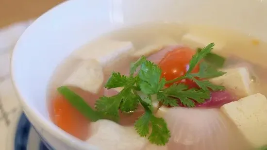 Tom Yum (Thai Hot & Sour Soup)