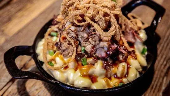 Pulled Pork Loaded Mac & Cheese