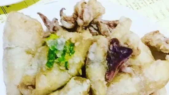 Fried Calamari with Salt & Pepper