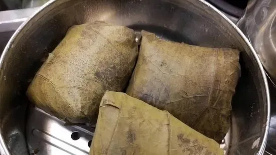 Sweet Rice with Meat Wrapped in Lotus Leaf