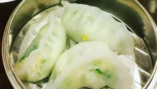 Steamed Cilantro Dumplings