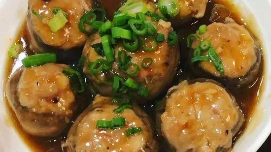 Pan Fried Mushroom Cap Stuffed with Pork & Shrimp